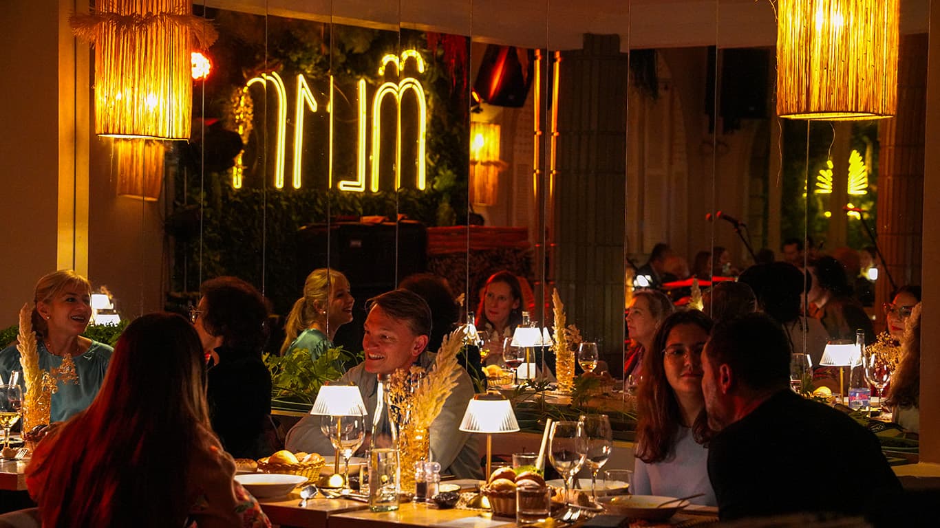 Terrasse et dîner du soir au restaurant Alma à Essaouira